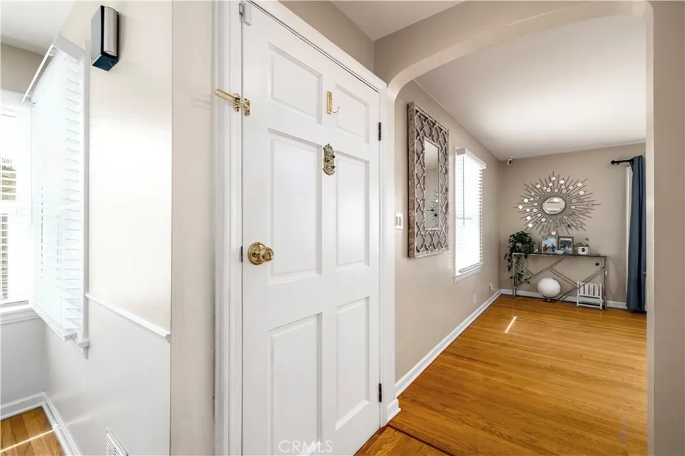 5922 Vista San Gabriel, CA 91775