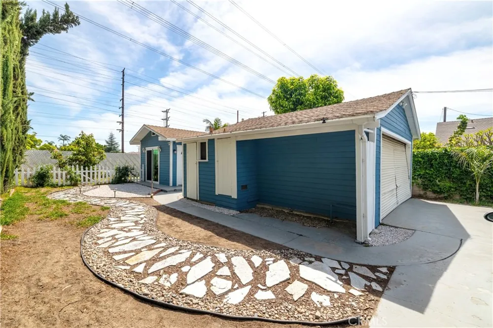 5922 Vista San Gabriel, CA 91775