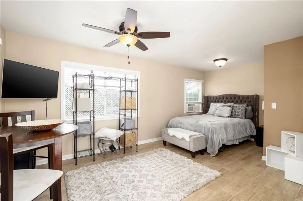 5922 Vista San Gabriel, CA 91775