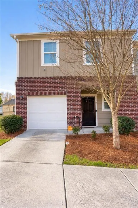 1626 Larkspur Trail