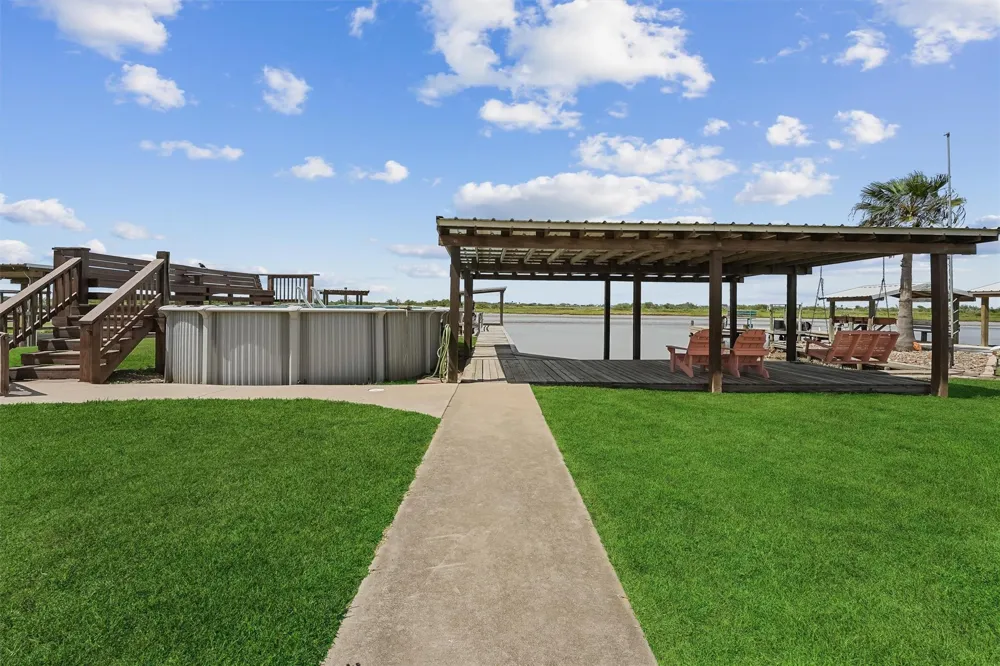 1868 County Road 201 Sargent, TX 77414