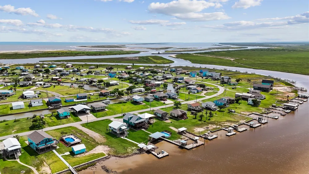 1868 County Road 201 Sargent, TX 77414