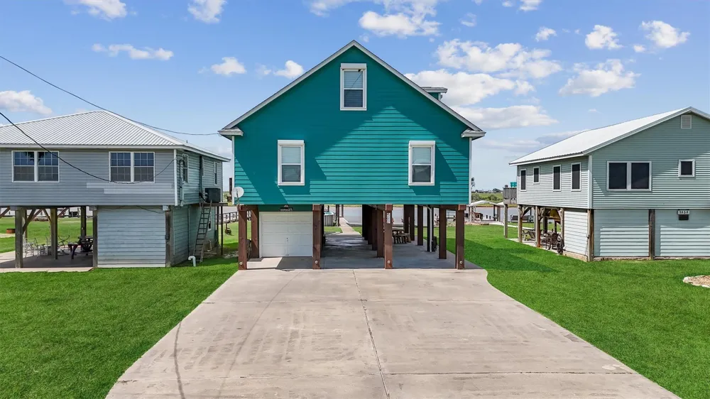 1868 County Road 201 Sargent, TX 77414
