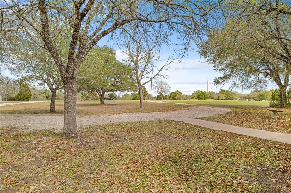 620 Panorama Road La Grange, TX 78945