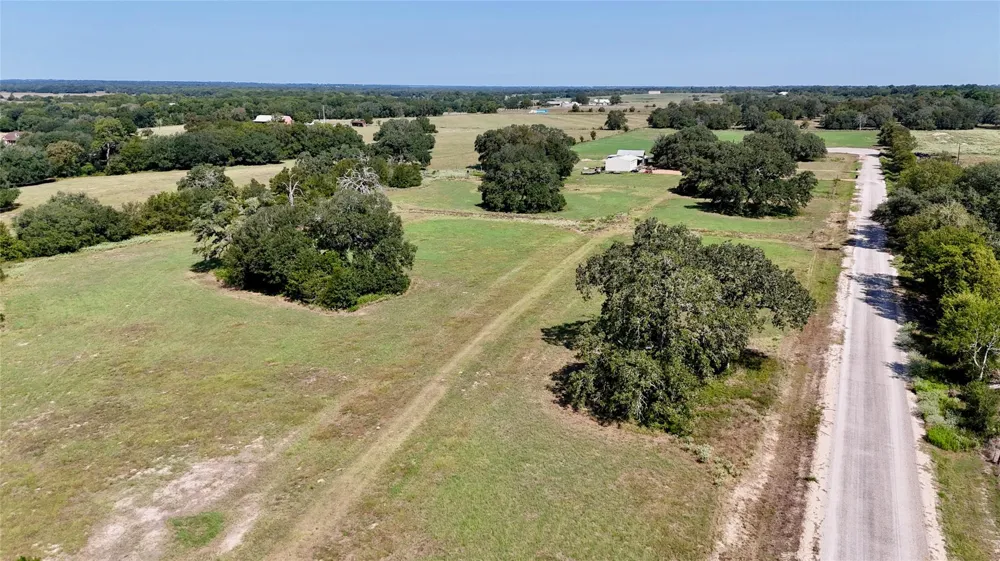 2 Harvell Lane Schulenburg, TX 78956