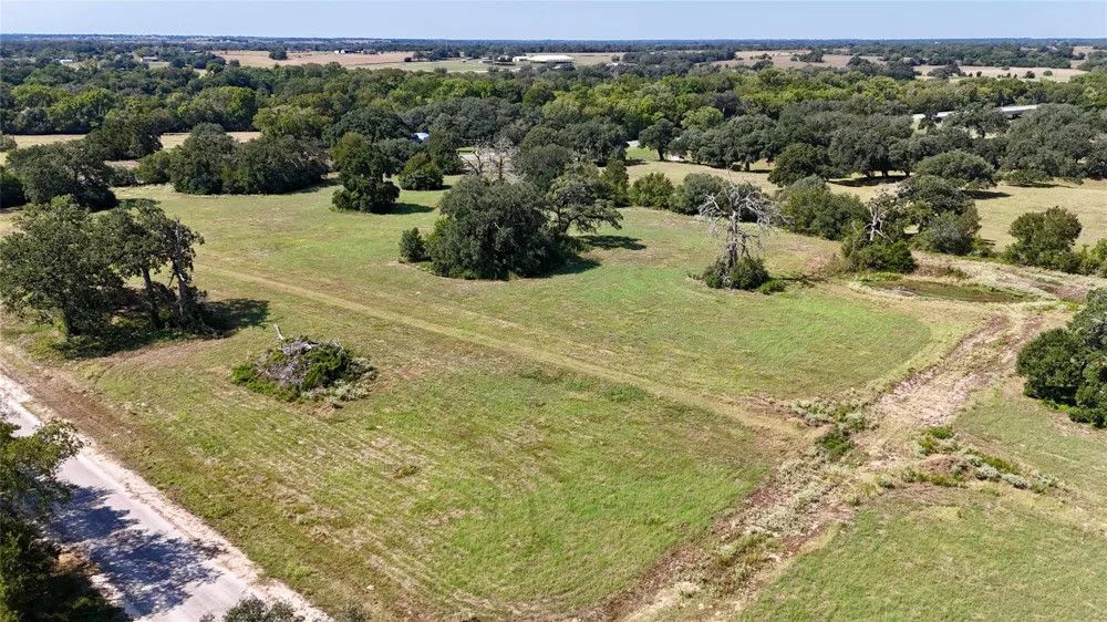 3 Harvell Lane Schulenburg, TX 78956