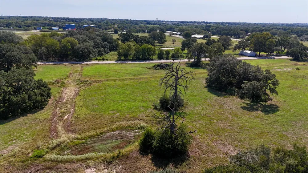 3 Harvell Lane Schulenburg, TX 78956