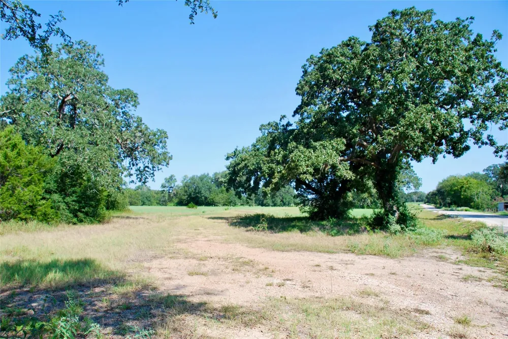 1 Harvell Lane Schulenburg, TX 78956
