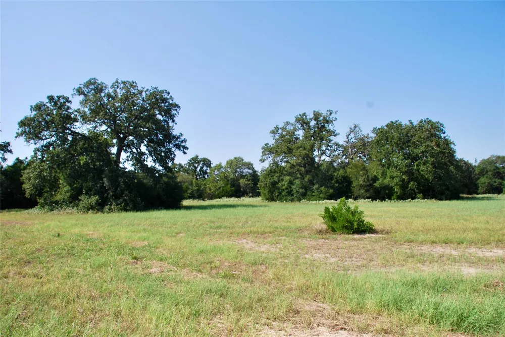 1 Harvell Lane Schulenburg, TX 78956