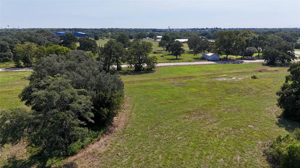 1 Harvell Lane Schulenburg, TX 78956