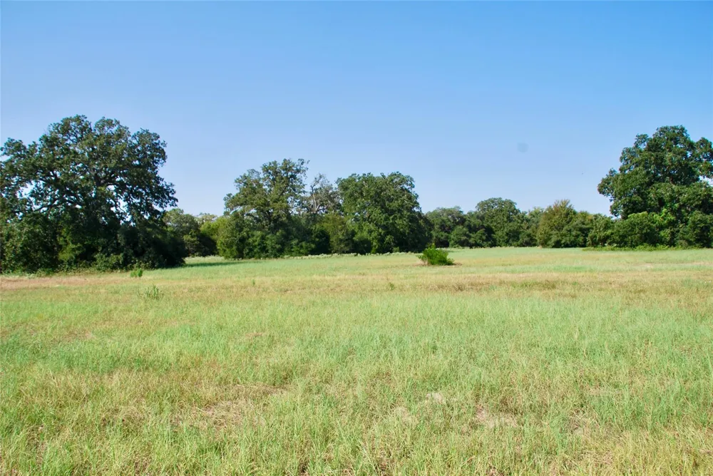 1 Harvell Lane Schulenburg, TX 78956
