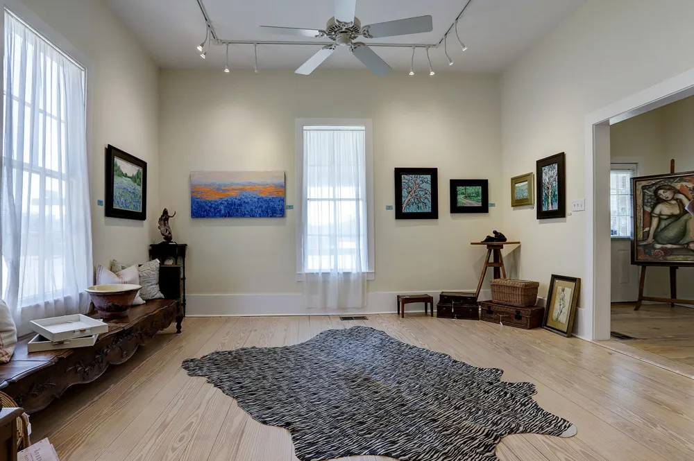 108 Washington Street Round Top, TX 78954