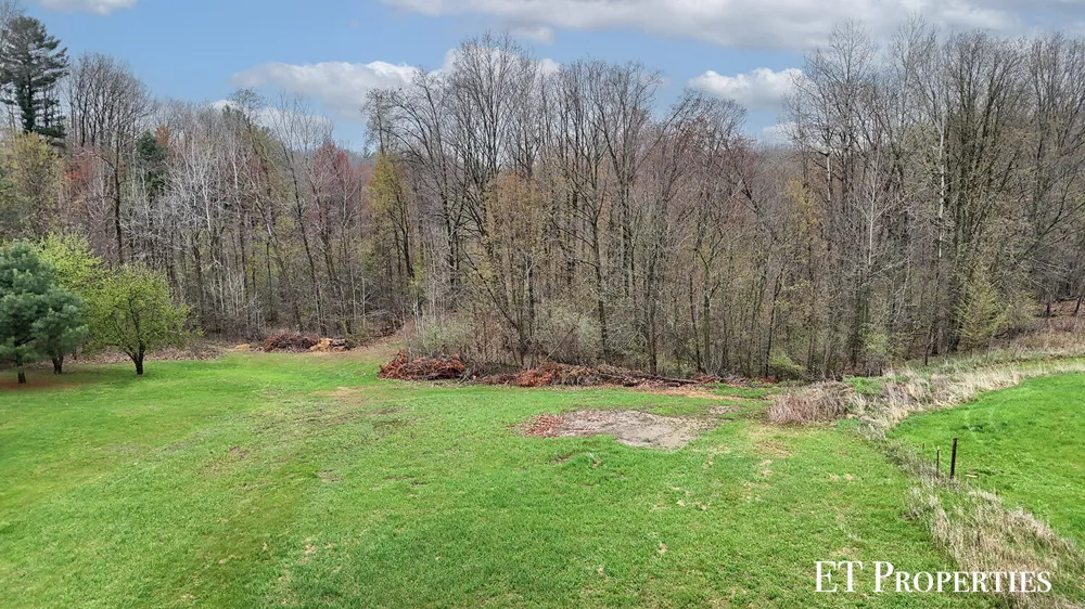 14255 Myers Lake Avenue NE Cedar Springs, MI 49319