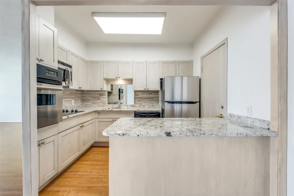 3701 Turtle Creek Boulevard #5D Dallas, TX 75219
