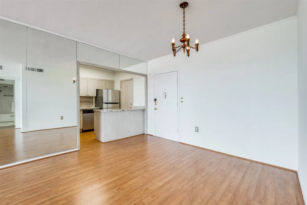 3701 Turtle Creek Boulevard #5D Dallas, TX 75219