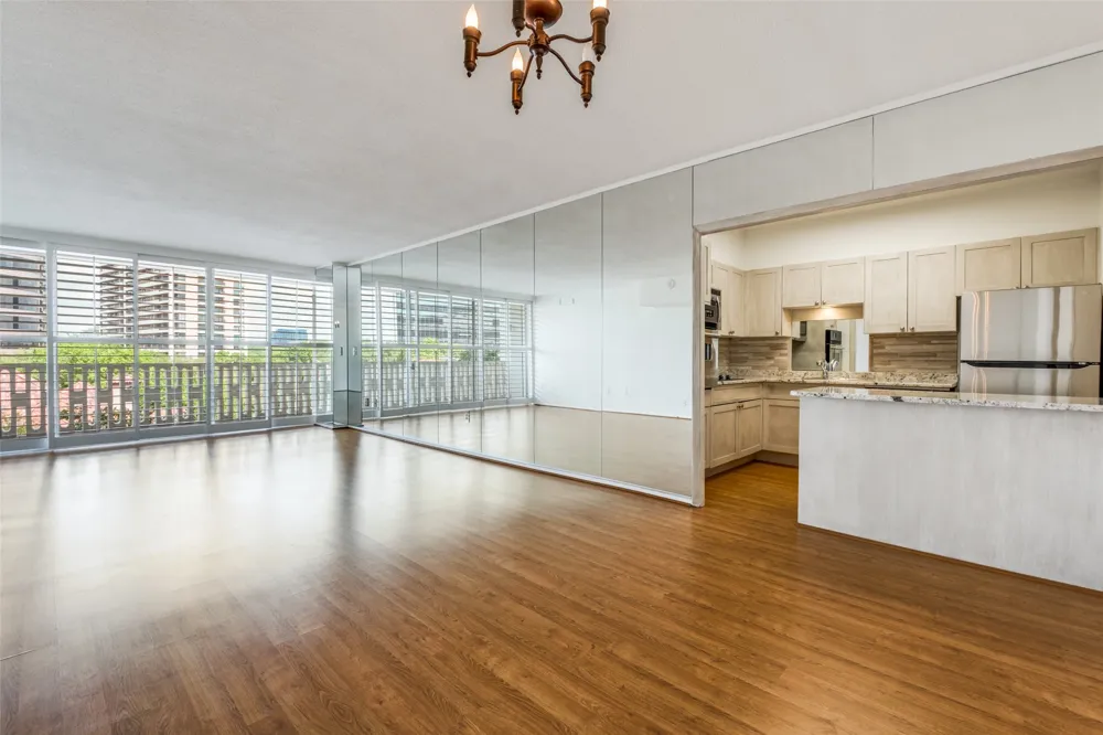 3701 Turtle Creek Boulevard #5D Dallas, TX 75219