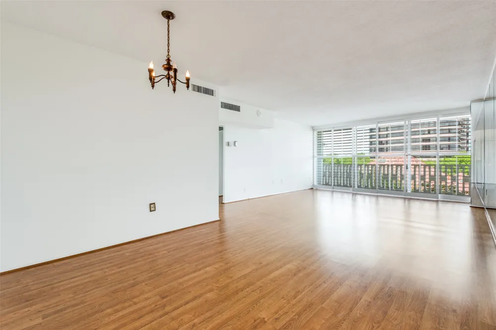 3701 Turtle Creek Boulevard #5D Dallas, TX 75219