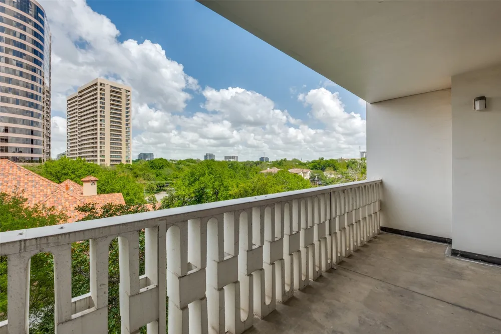 3701 Turtle Creek Boulevard #5D Dallas, TX 75219