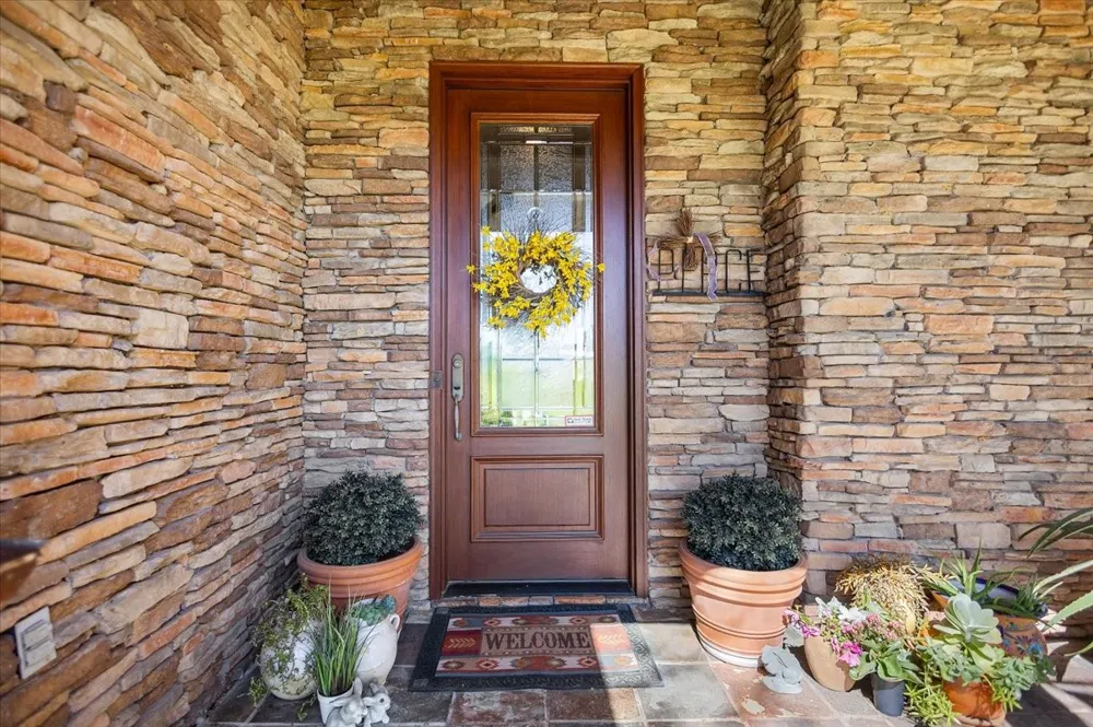 24050 Red Azalea Lindale, TX 75771