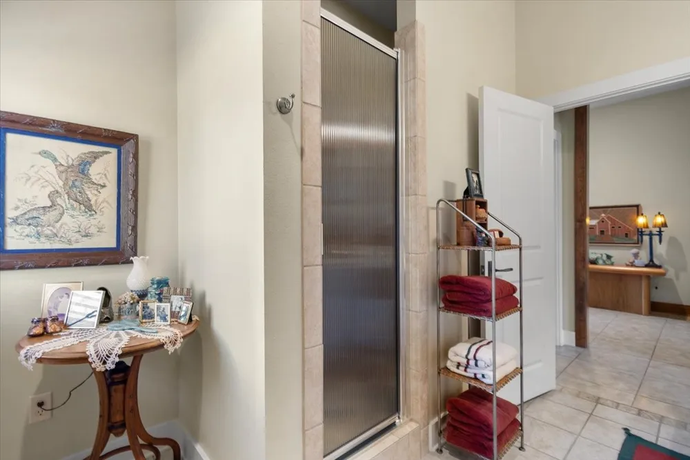 24050 Red Azalea Lindale, TX 75771