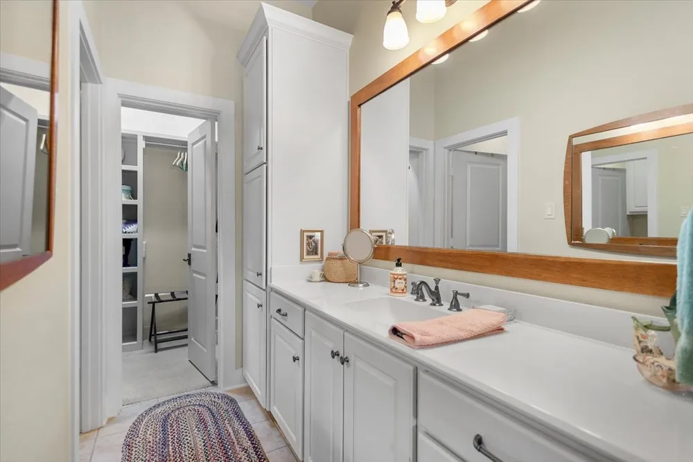 24050 Red Azalea Lindale, TX 75771
