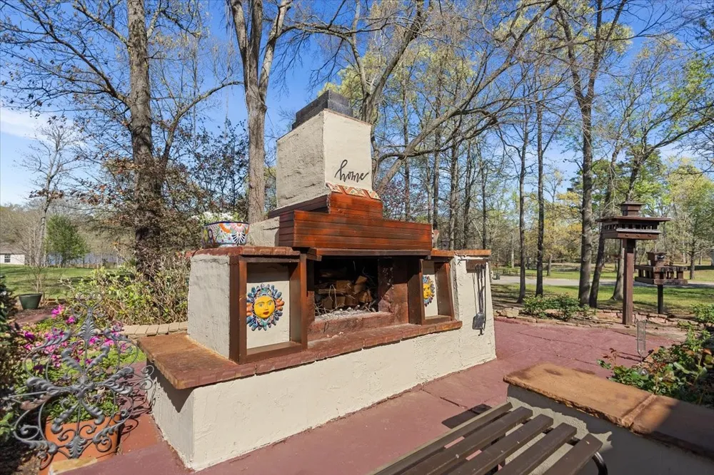 24050 Red Azalea Lindale, TX 75771