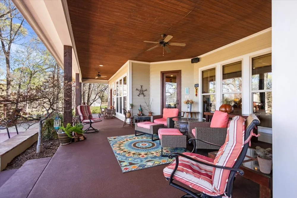 24050 Red Azalea Lindale, TX 75771