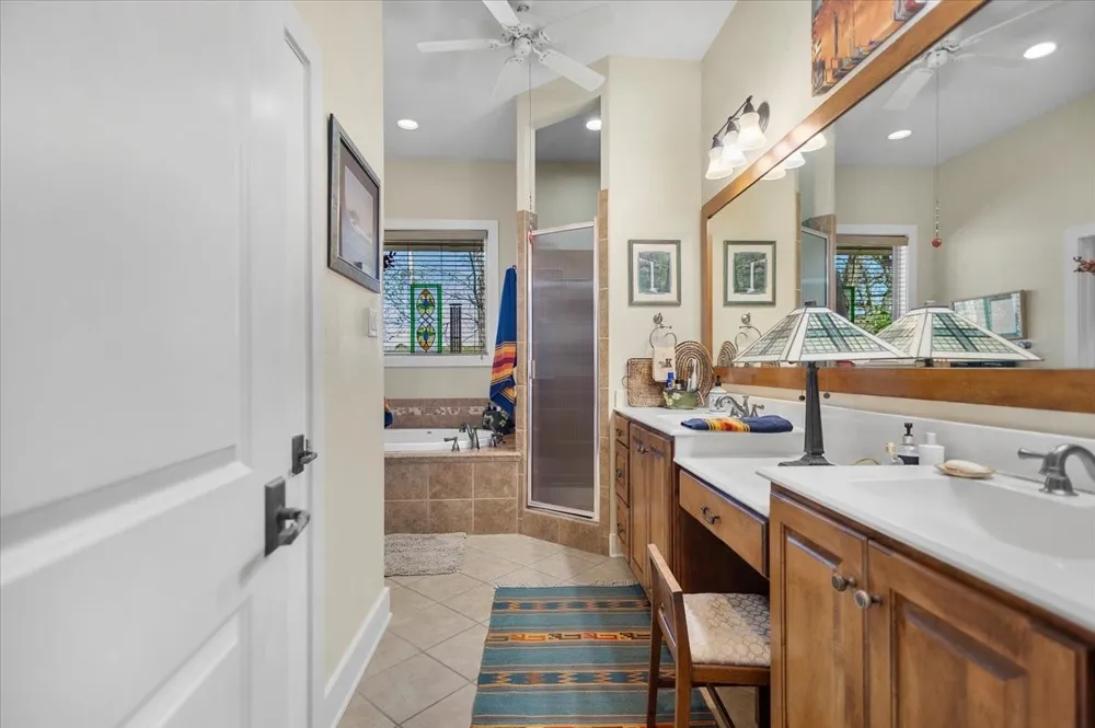 24050 Red Azalea Lindale, TX 75771