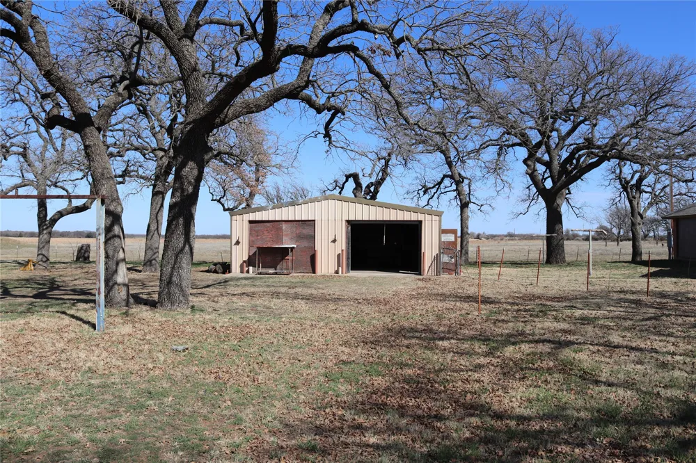 2553 Brixey Road Henrietta, TX 76365