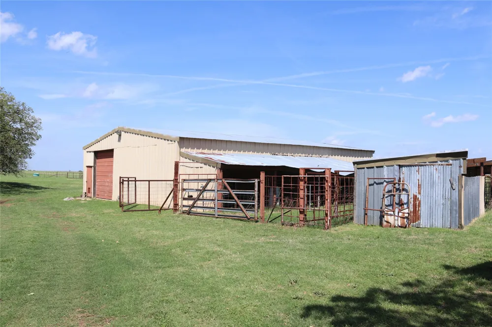 2553 Brixey Road Henrietta, TX 76365