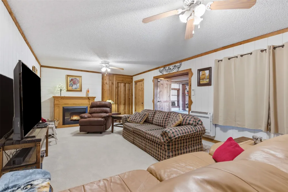 302 Kennon Circle Palo Pinto, TX 76484