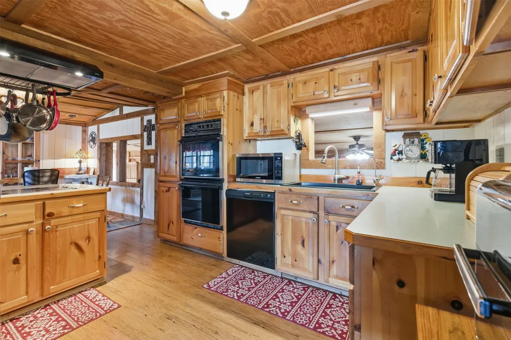 302 Kennon Circle Palo Pinto, TX 76484