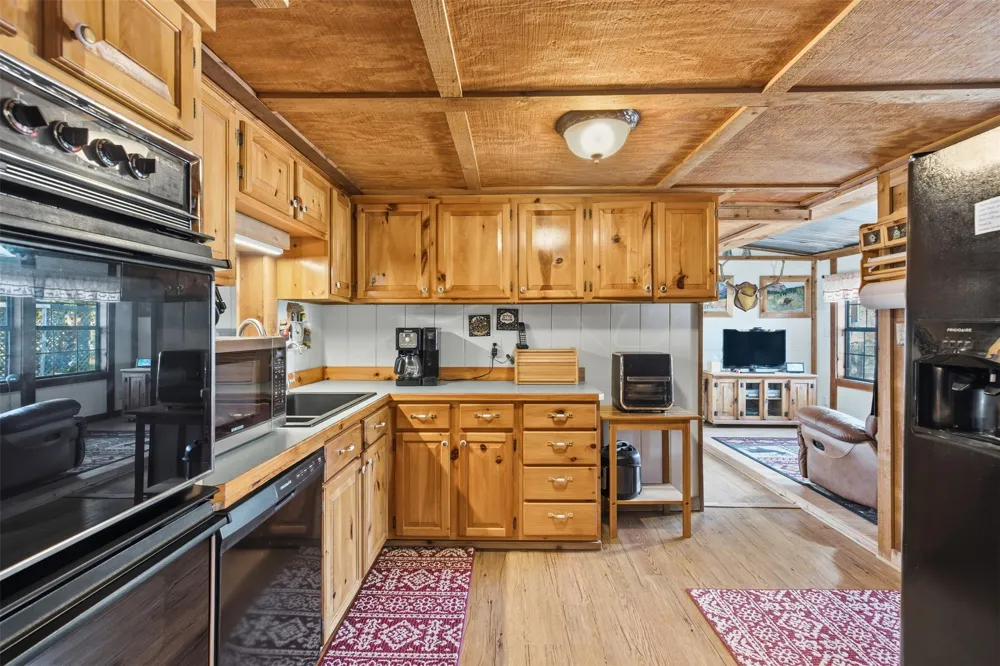 302 Kennon Circle Palo Pinto, TX 76484