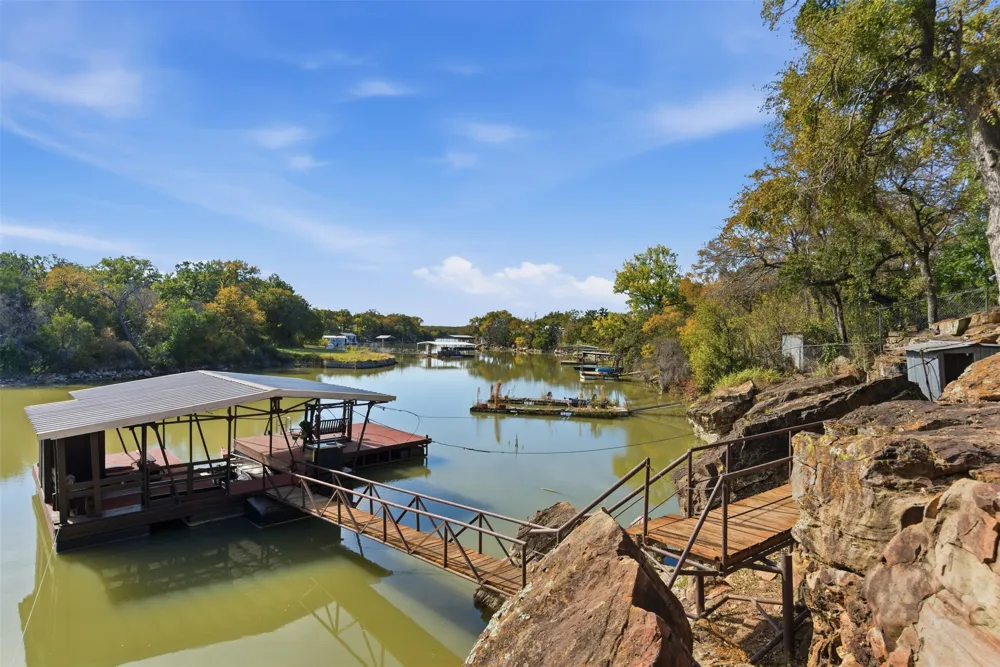 302 Kennon Circle Palo Pinto, TX 76484