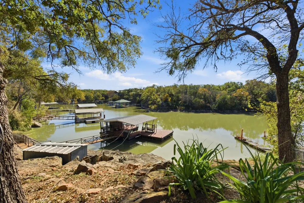 302 Kennon Circle Palo Pinto, TX 76484