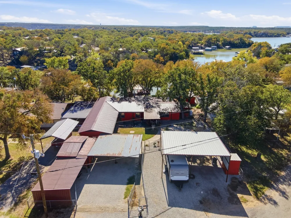 302 Kennon Circle Palo Pinto, TX 76484