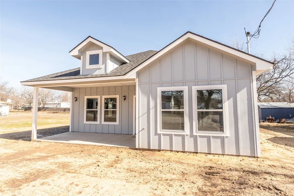 307 Bonham Street Nocona, TX 76255