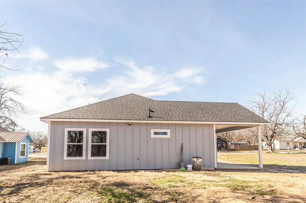 307 Bonham Street Nocona, TX 76255