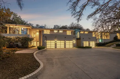 2100 Indian Creek Drive