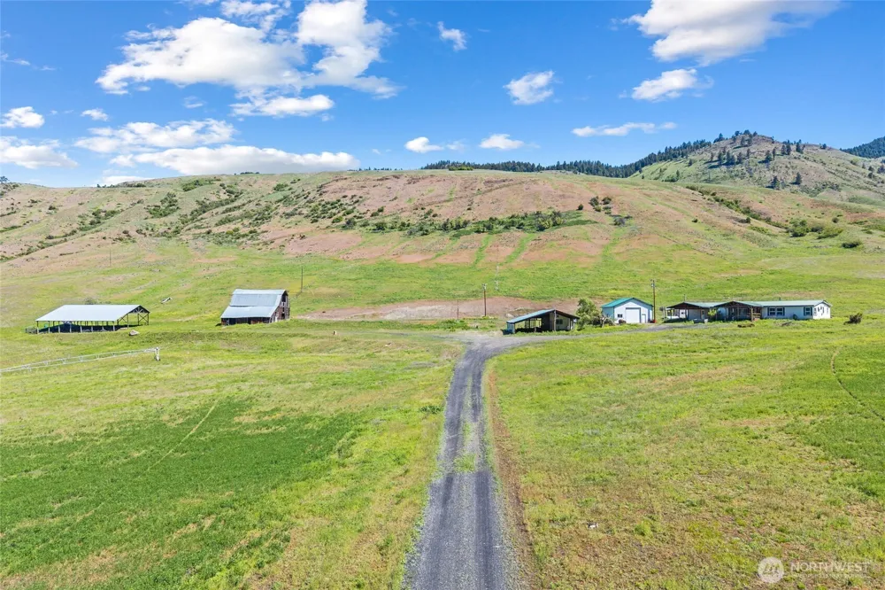 361 Lone Ranch Creek Rd Danville, WA 99121