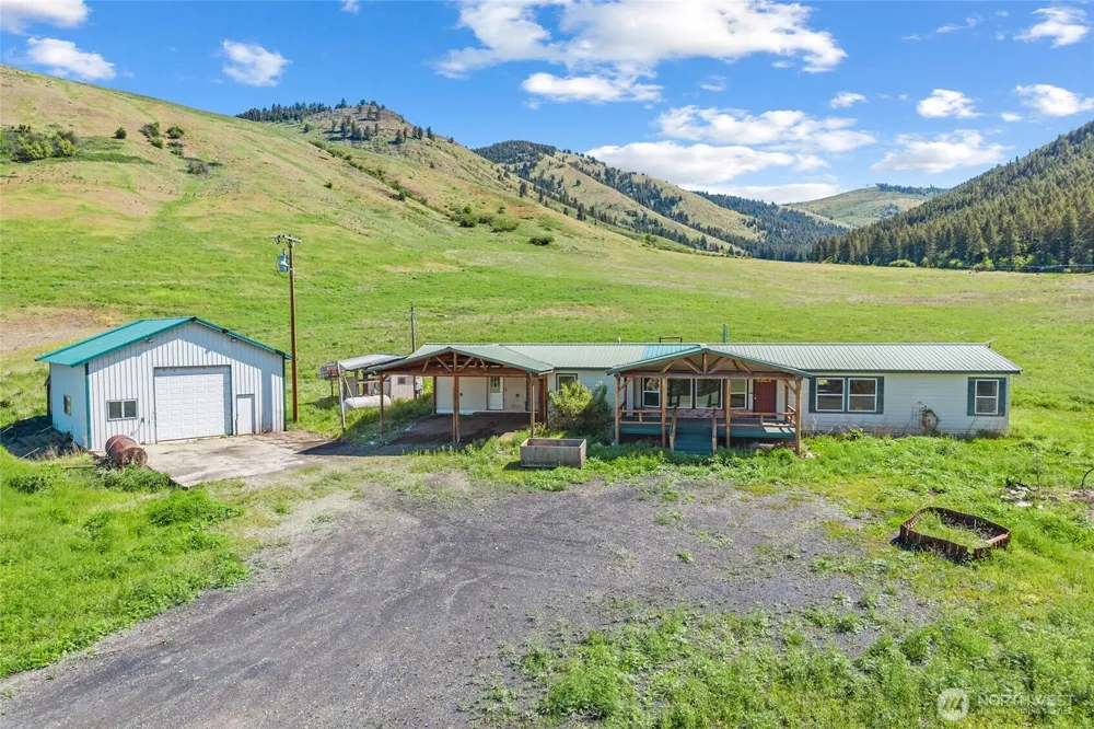 361 Lone Ranch Creek Rd Danville, WA 99121