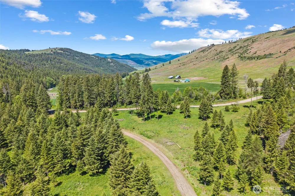 361 Lone Ranch Creek Rd Danville, WA 99121