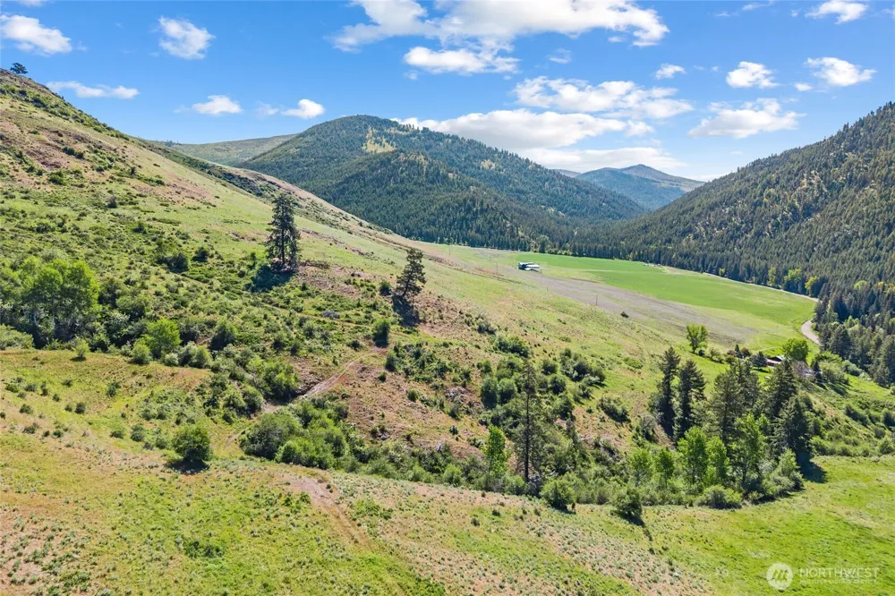 361 Lone Ranch Creek Rd Danville, WA 99121