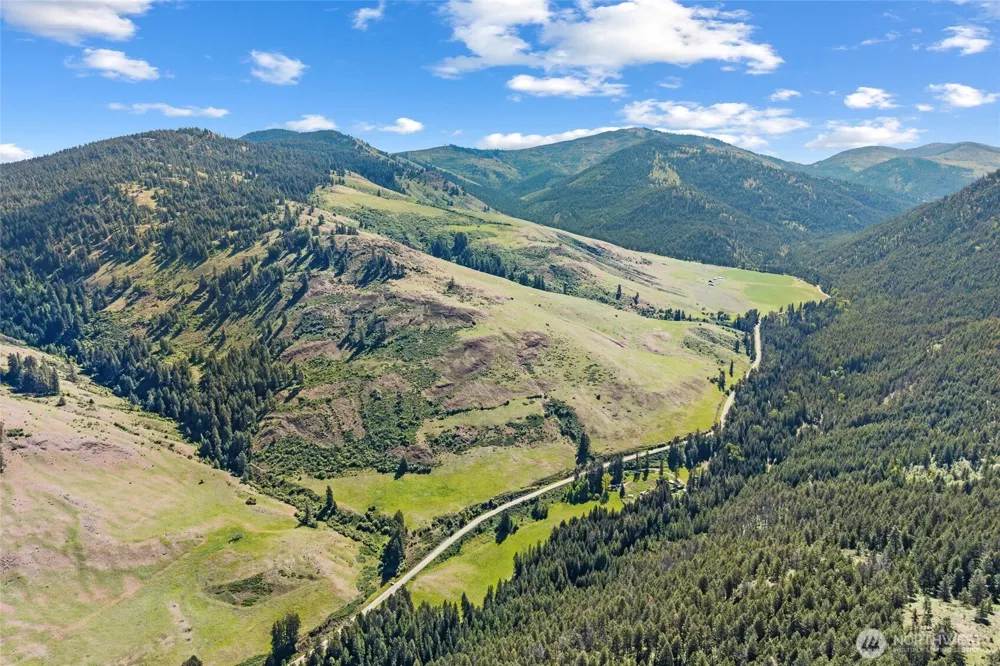 361 Lone Ranch Creek Rd Danville, WA 99121