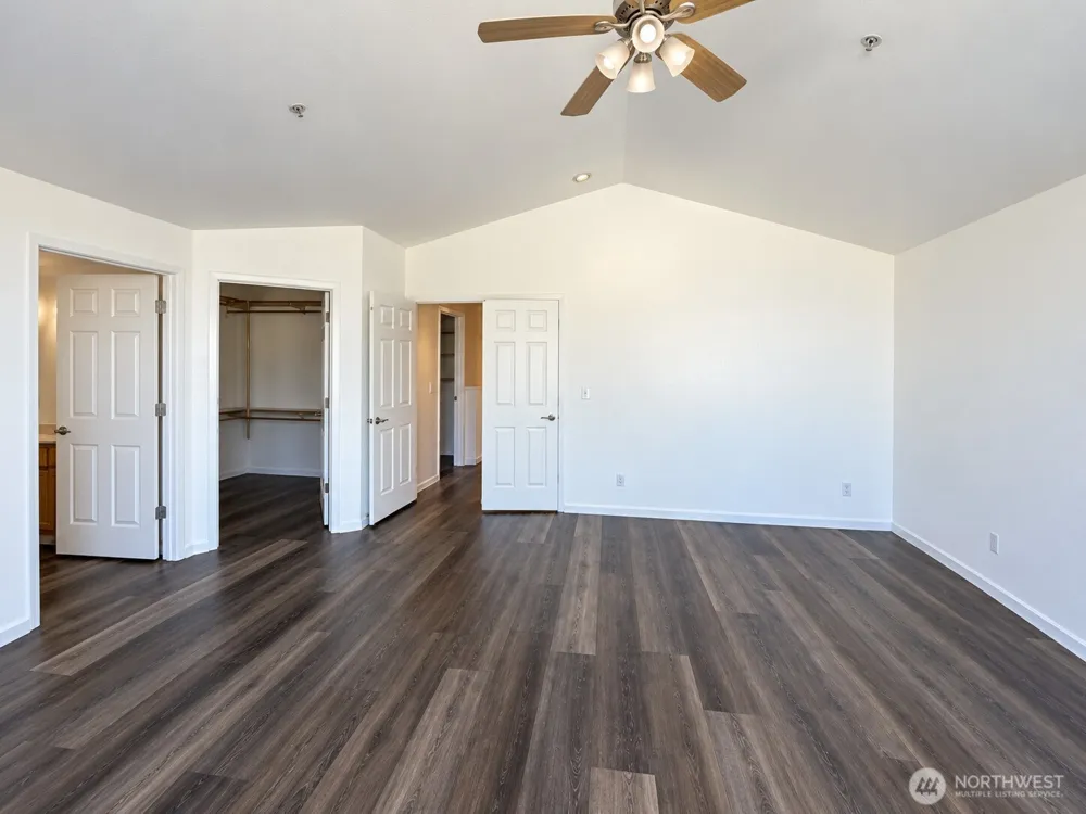 9715 26th Avenue SW #202 Seattle, WA 98106
