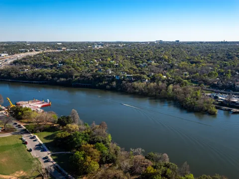 44 East Avenue #2610