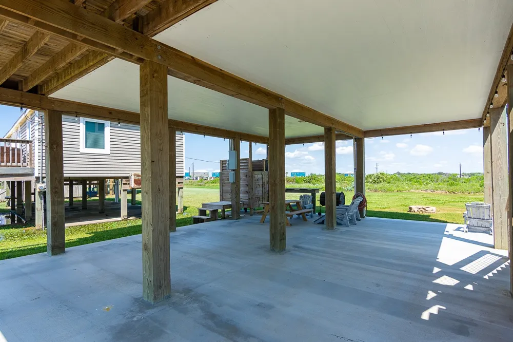 119 Beach Front Drive Matagorda, TX 77457
