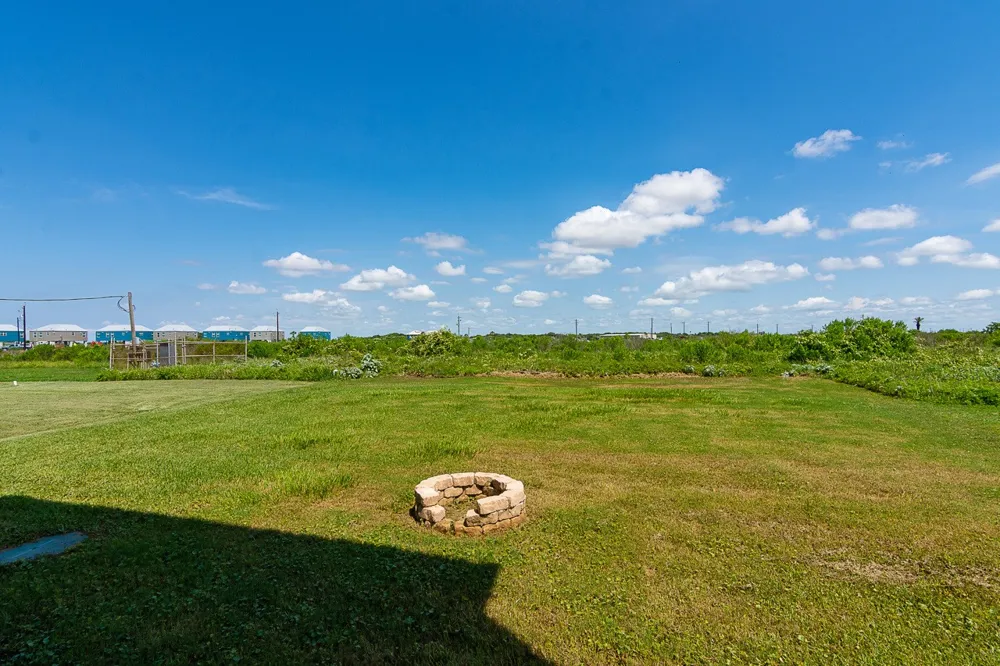 119 Beach Front Drive Matagorda, TX 77457