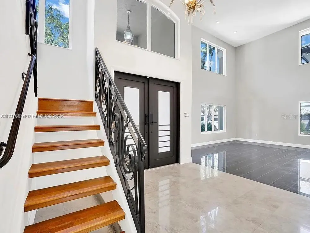 15945 NW 82nd Ct Miami Lakes, FL 33016