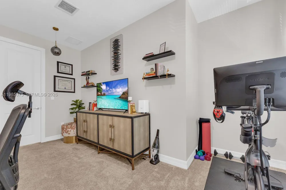8351 NW 7th Ct Plantation, FL 33324